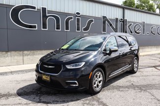 Used 2023 Chrysler Pacifica Limited image 1