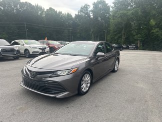 Used 2019 Toyota Camry LE image 1