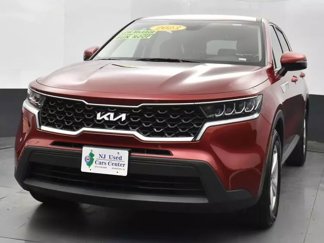 Used 2023 Kia Sorento LX image 1