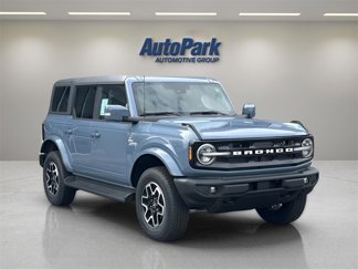 New 2025 Ford Bronco Outer Banks image 1