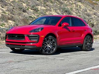 Used 2024 Porsche Macan image 1