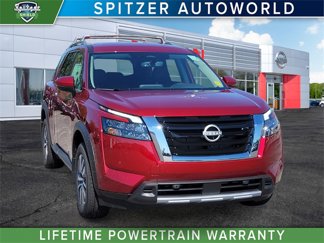 New 2025 Nissan Pathfinder SL image 1