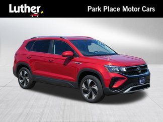 Certified 2024 Volkswagen Taos SE image 1