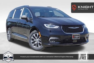 New 2025 Chrysler Pacifica Pinnacle image 1