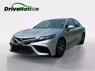 Used 2023 Toyota Camry SE image 1