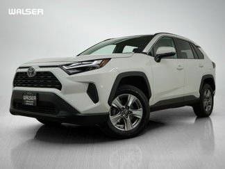Used 2022 Toyota RAV4 XLE image 1
