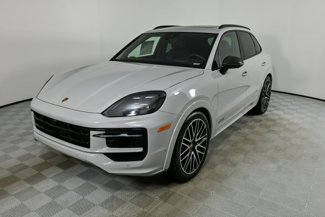 New 2025 Porsche Cayenne GTS video 1