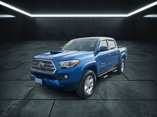 Used 2016 Toyota Tacoma TRD Sport image 1