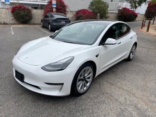 Used 2022 Tesla Model 3 Standard Range image 1