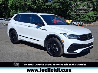 Used 2024 Volkswagen Tiguan SE R-Line image 1