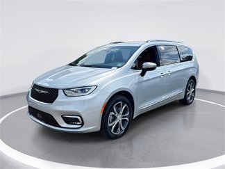 New 2026 Chrysler Pacifica Pinnacle image 1