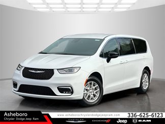 New 2025 Chrysler Pacifica Select image 1
