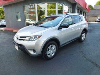 Used 2015 Toyota RAV4 LE image 1