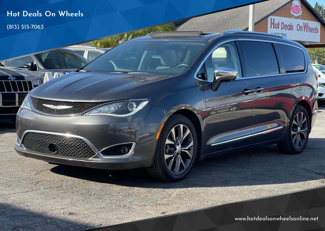 Used 2017 Chrysler Pacifica Limited image 1