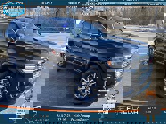 Used 2023 GMC Acadia SLT image 1