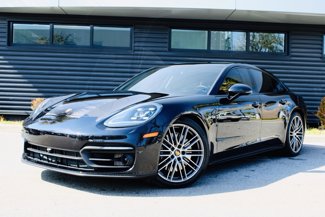 Certified 2023 Porsche Panamera 4 image 1
