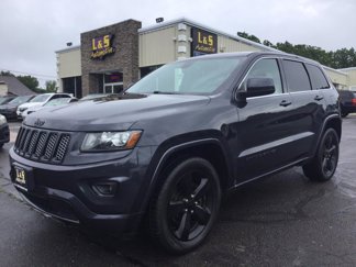 Used 2015 Jeep Grand Cherokee Altitude image 1