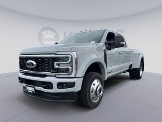 New 2025 Ford F450 Platinum w/ FX4 Off-Road Package image 1