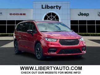 New 2025 Chrysler Pacifica Premium image 1