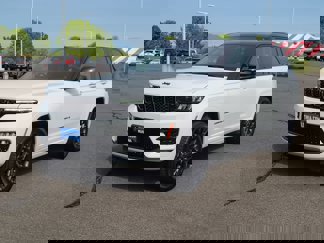 New 2025 Jeep Grand Cherokee Summit image 1