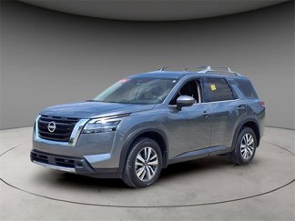 Certified 2024 Nissan Pathfinder SL image 1
