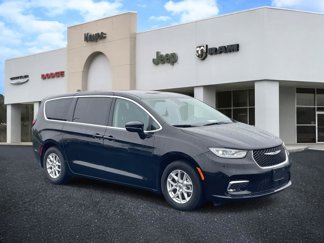 Certified 2024 Chrysler Pacifica Touring-L image 1