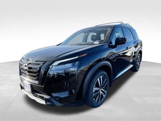 New 2025 Nissan Pathfinder Platinum image 1