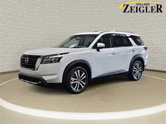 New 2025 Nissan Pathfinder Platinum image 1