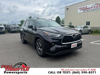 Used 2022 Toyota Highlander XLE image 1