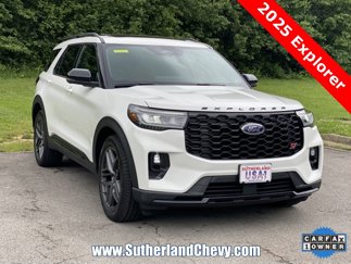 Used 2025 Ford Explorer ST image 1