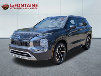 New 2025 Mitsubishi Outlander SEL image 1