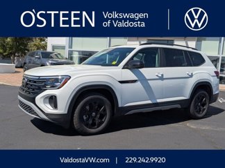 New 2025 Volkswagen Atlas Peak Edition SE image 1