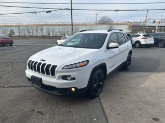 Used 2018 Jeep Cherokee Latitude w/ Altitude Package image 1