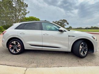 Used 2021 Audi e-tron Premium w/ Convenience Plus Package image 1