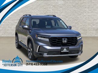 New 2025 Honda Pilot Touring image 1