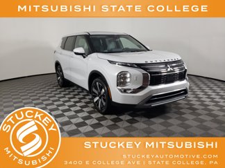 New 2025 Mitsubishi Outlander SE image 1