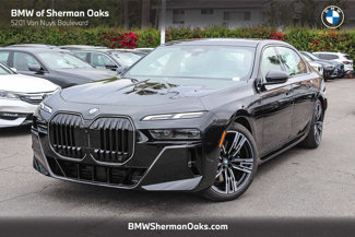 New 2025 BMW 760i xDrive w/ Premium Package image 1