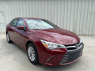 Used 2015 Toyota Camry LE image 1