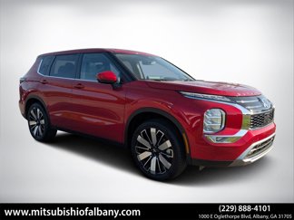 New 2025 Mitsubishi Outlander SE image 1