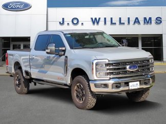 Used 2025 Ford F250 Lariat w/ Tremor Off-Road Package image 1