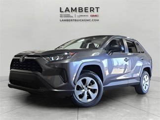 Used 2022 Toyota RAV4 LE image 1