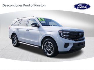 New 2025 Ford Expedition Active image 1