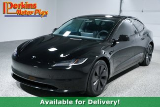 Used 2024 Tesla Model 3 Standard Range image 1