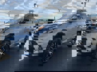 Used 2018 Toyota Highlander SE image 1