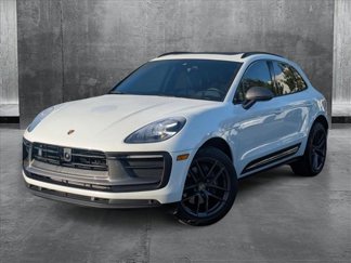 Certified 2023 Porsche Macan Turbo image 1
