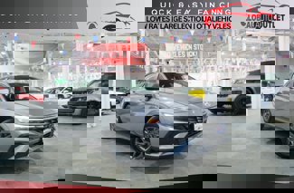 Used 2024 Hyundai Elantra SEL image 1