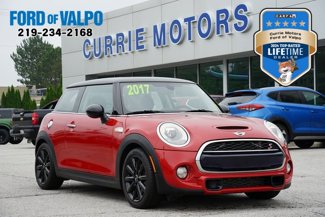 Used 2017 MINI Cooper S image 1