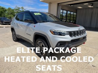 Used 2024 Jeep Compass Trailhawk w/ Trailhawk Elite Group image 1