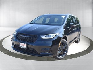 New 2026 Chrysler Pacifica Select image 1