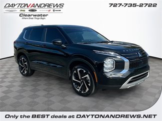 Used 2024 Mitsubishi Outlander SE image 1
